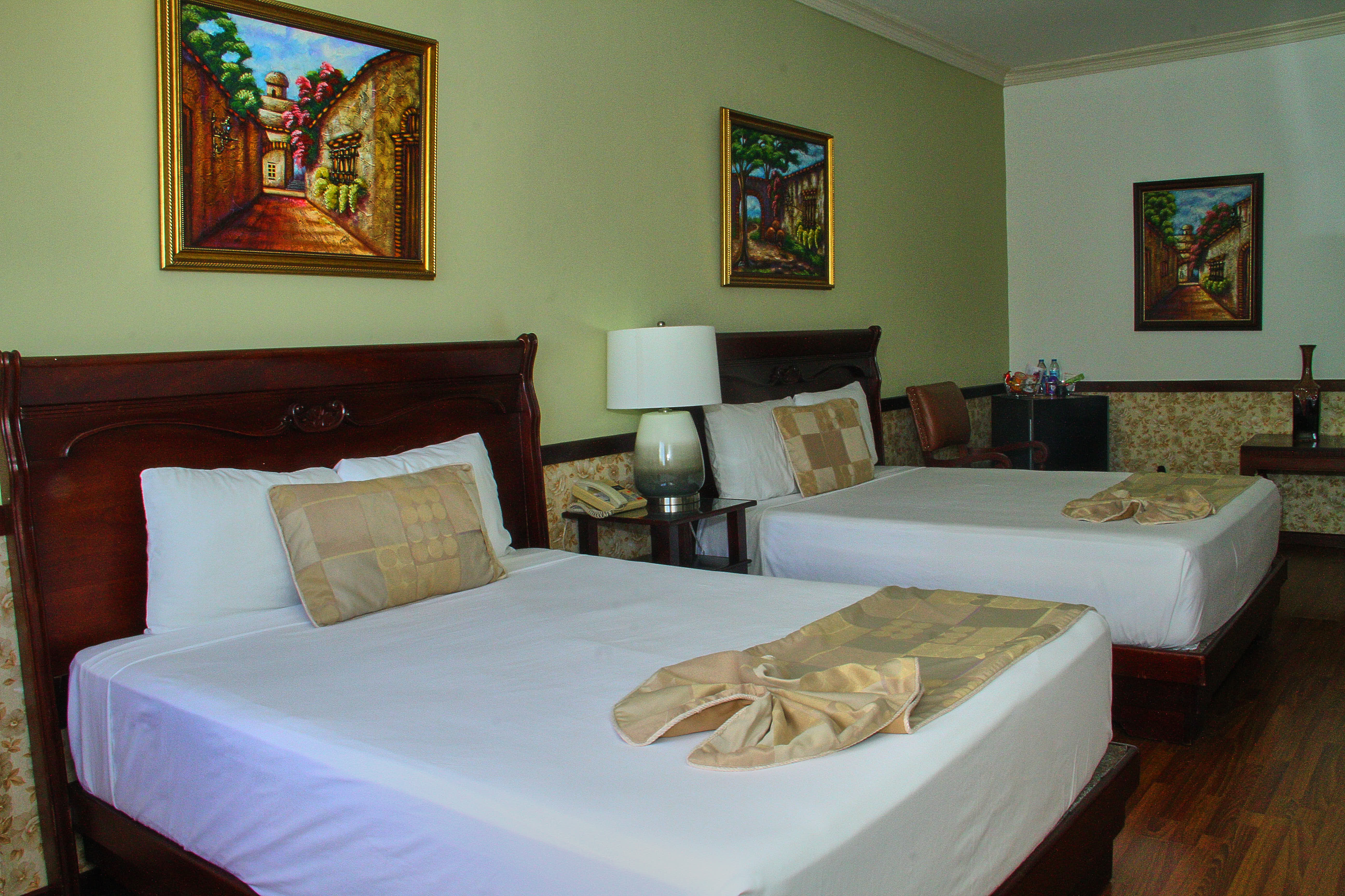 Junior Suite, Deluxe