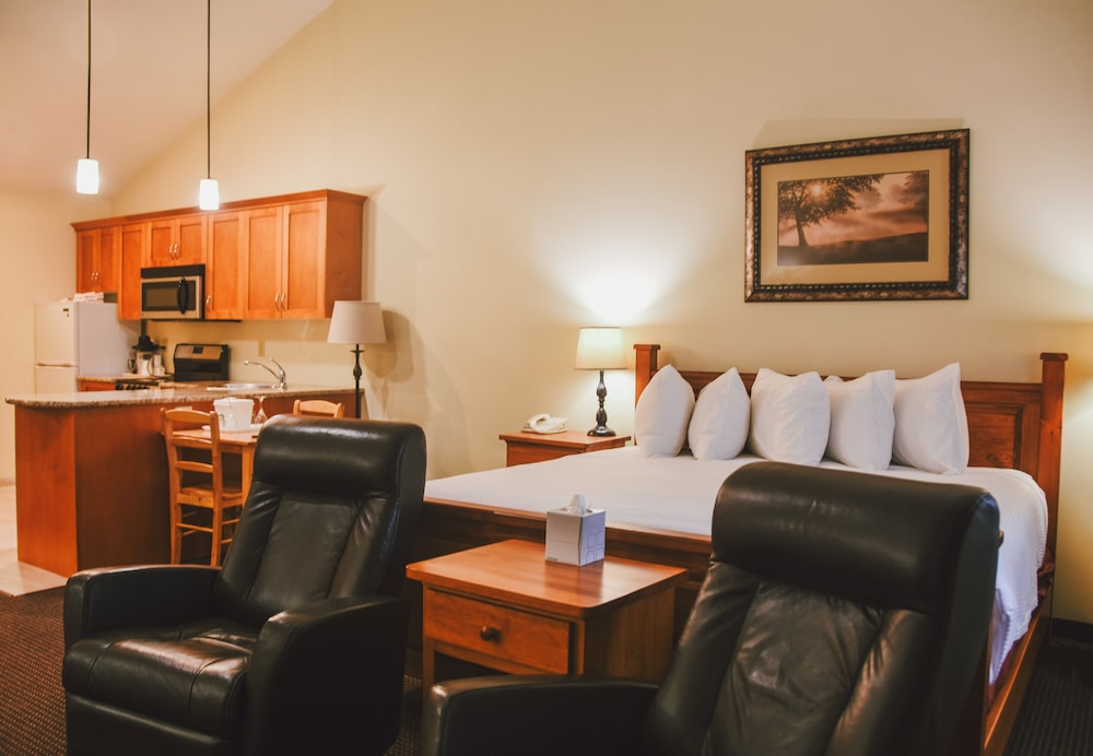 Stony Plain Inn & Suites 30/44