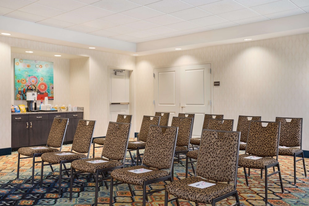 Hampton Inn Suites West Des Moines Sw Mall Area Ia 36/41