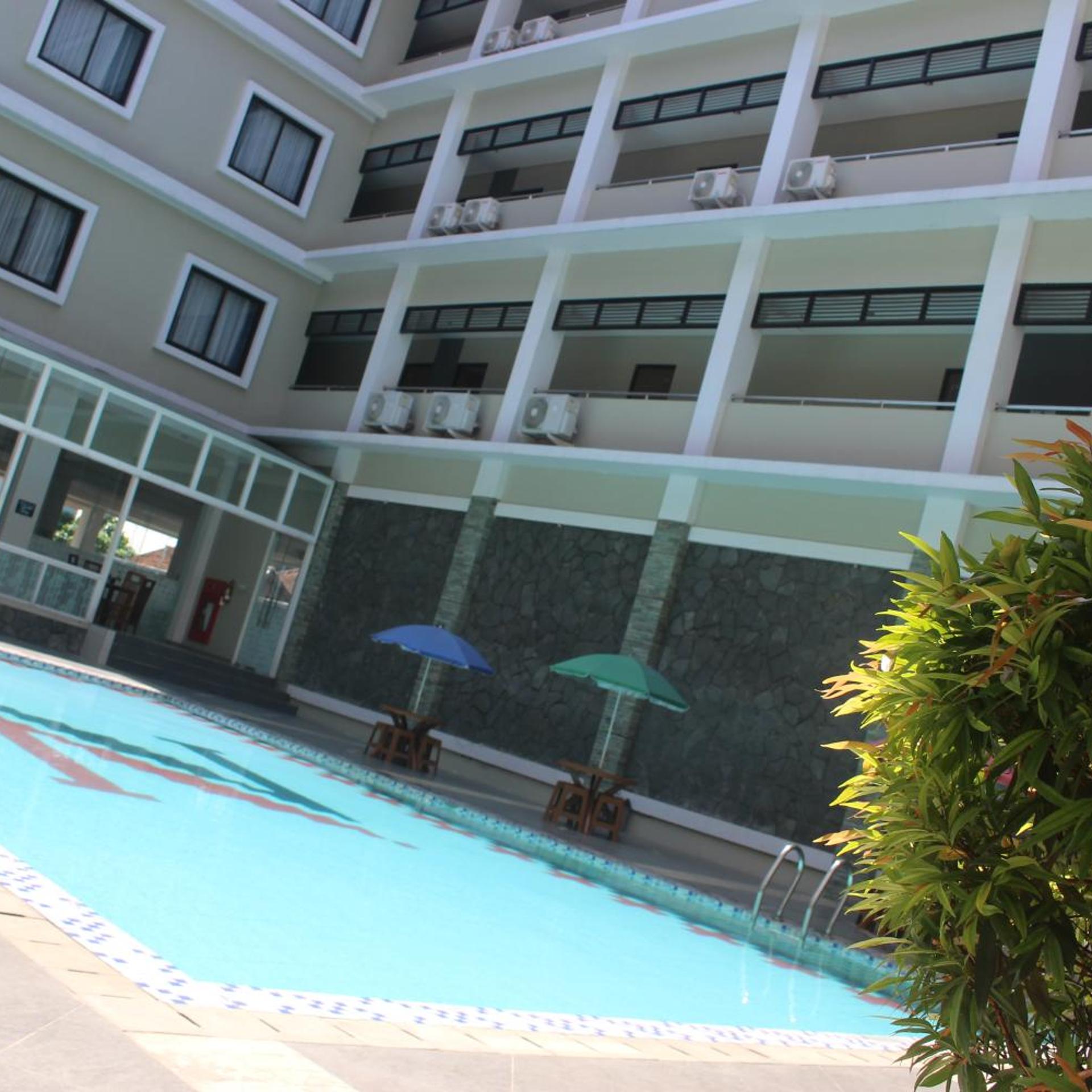 Hotel Nalendra Plaza 5/50