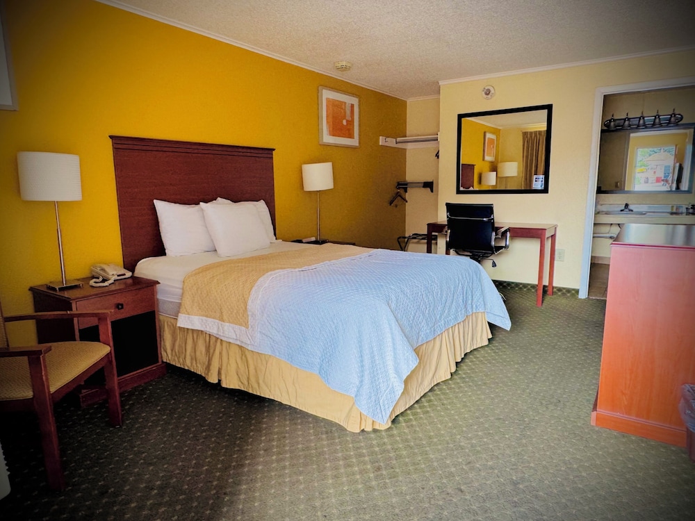 Alamo Inn 4/17