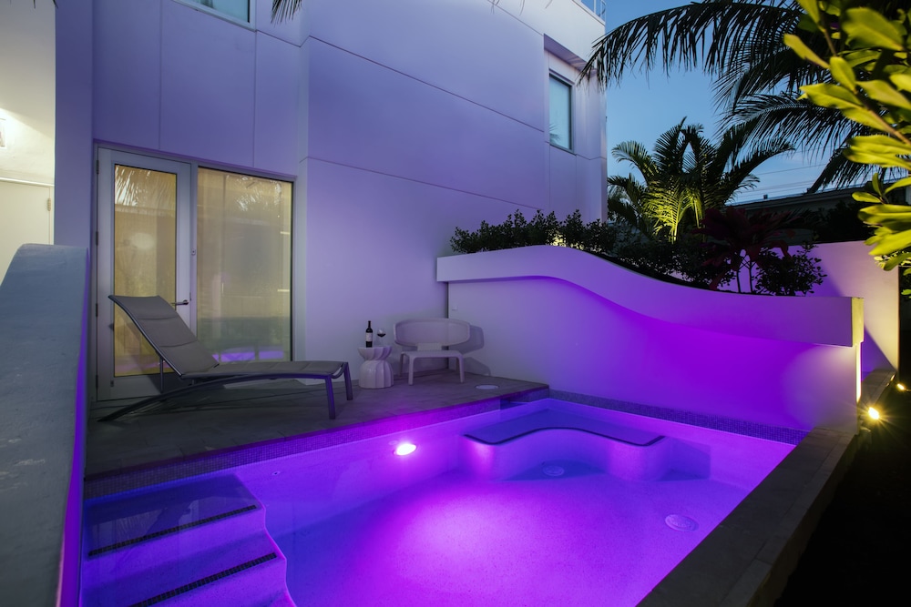 H2o Suites Hotel 38/58