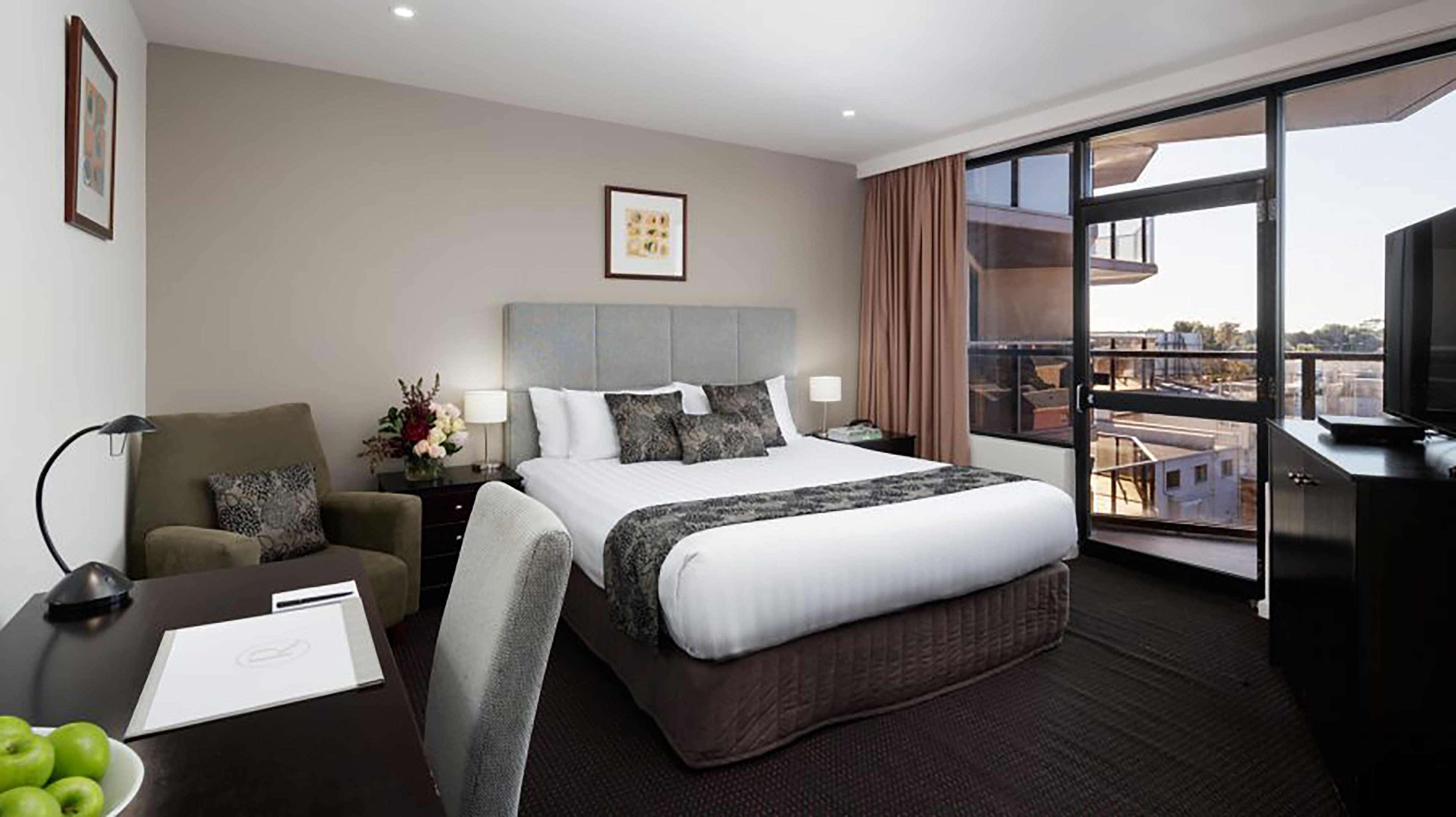 SPA, SUITE, KING BED