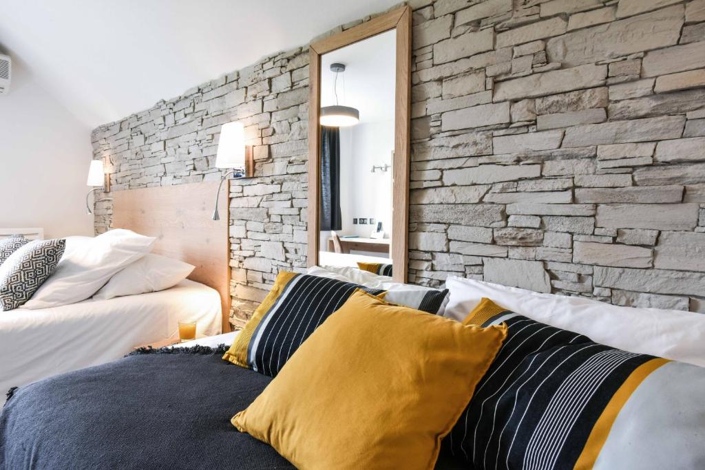 AUBERGE DU RELAIS 12/36