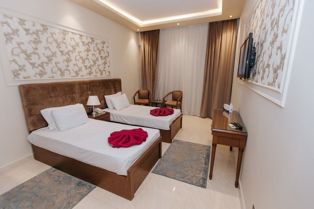 Ramage Hotel & Resort 35/130