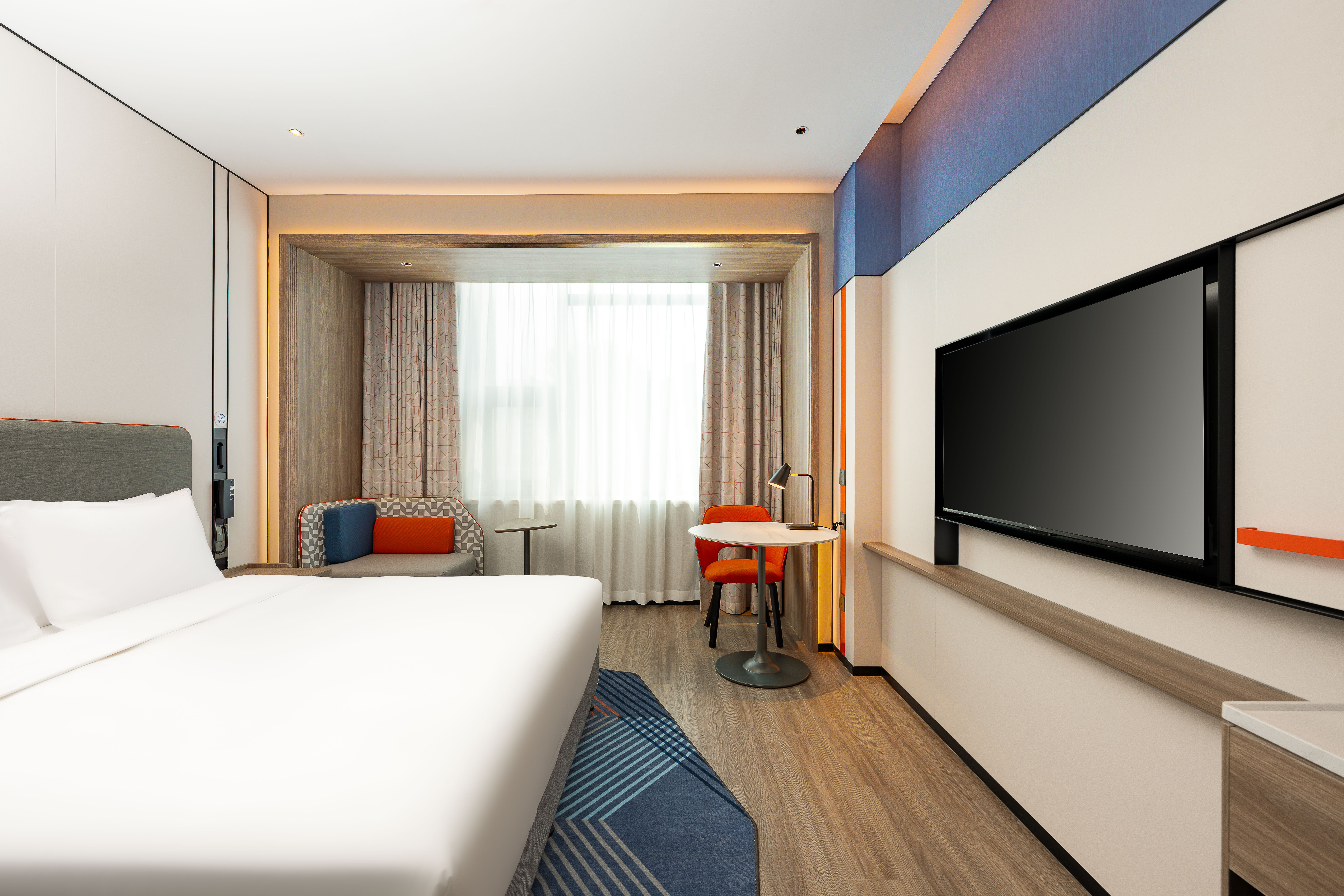 Standard, King Bed, Extra Floor Space