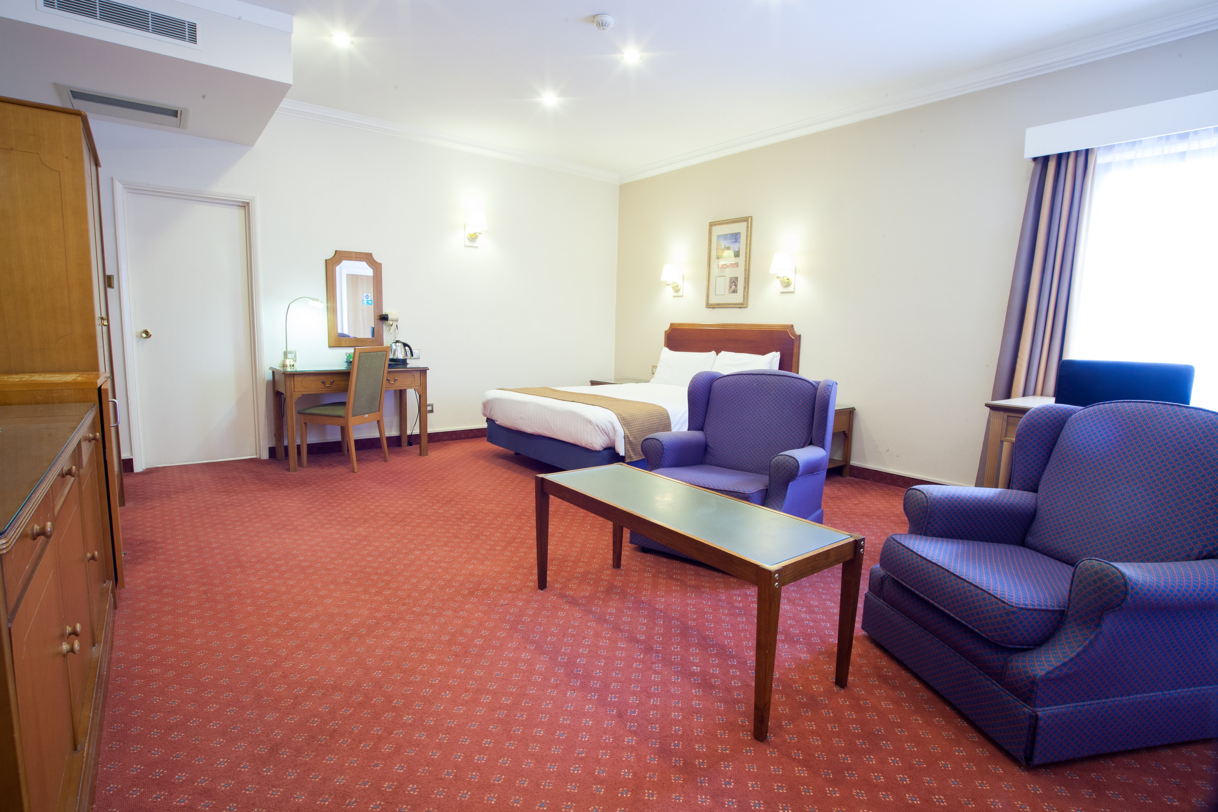 Holiday Inn Corby 52/77