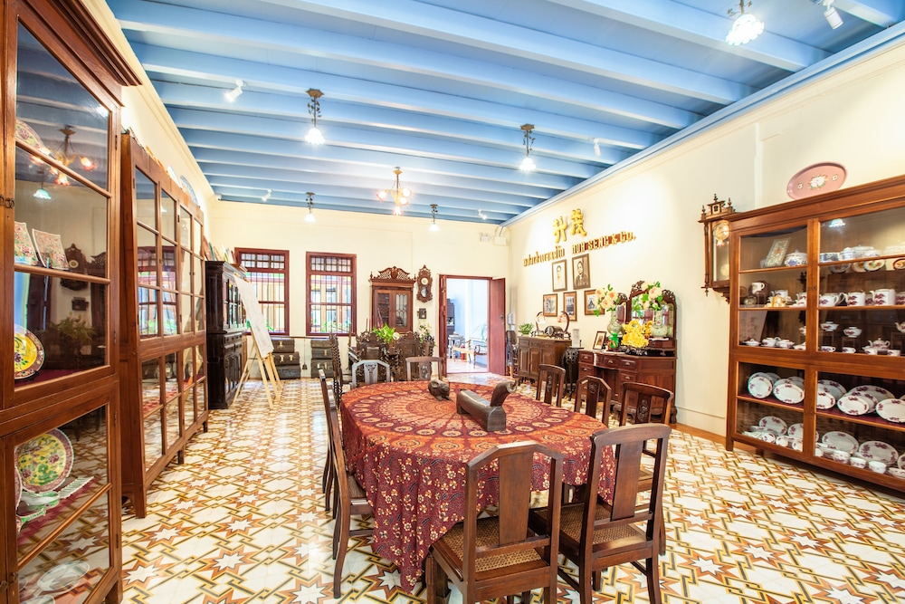 WOO Gallery & Boutique hotel 39/42