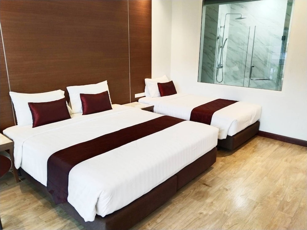 Southern Airport Hotel 17/50