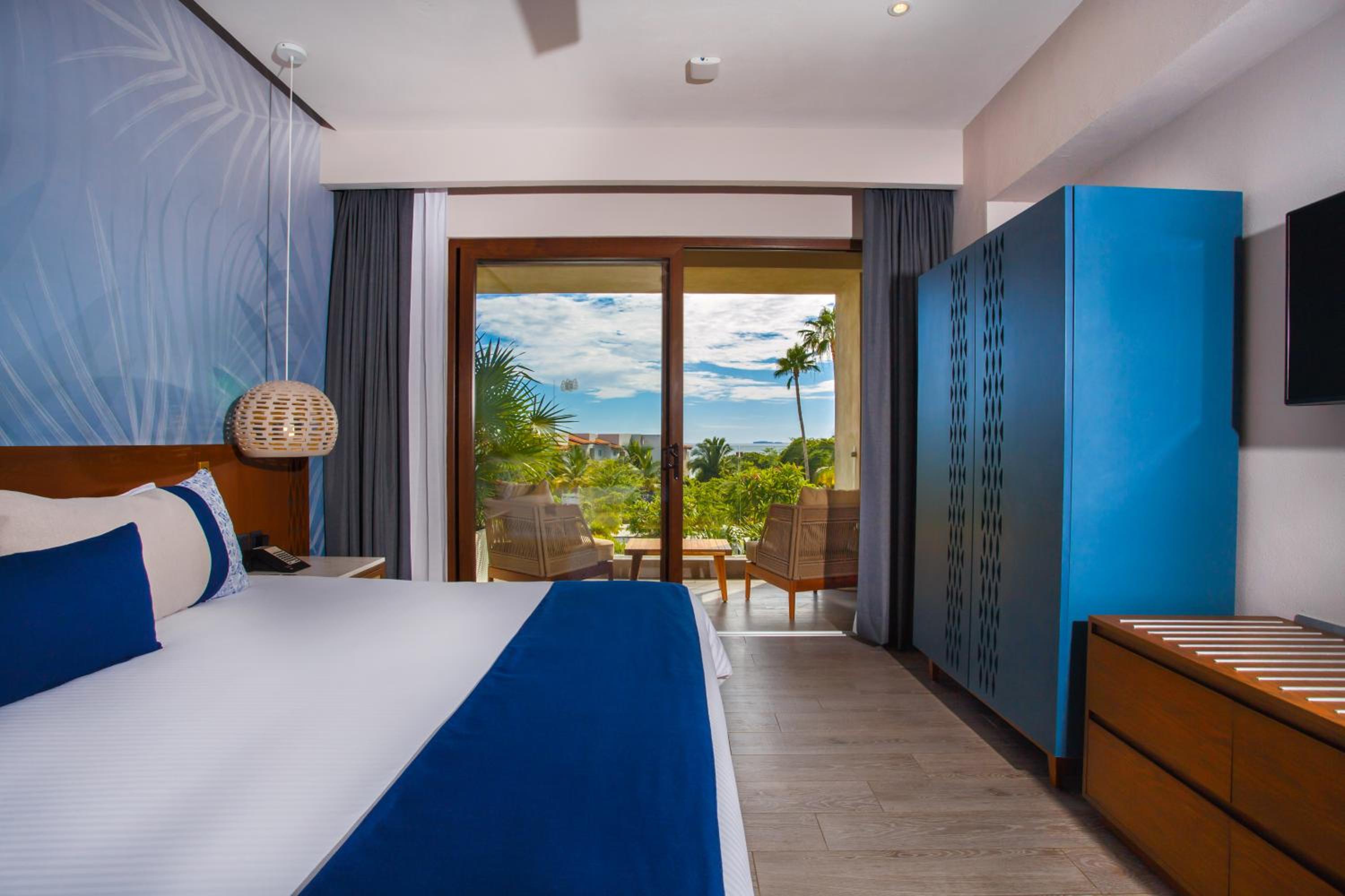 Room, King Bed, Garden View, Adult Only