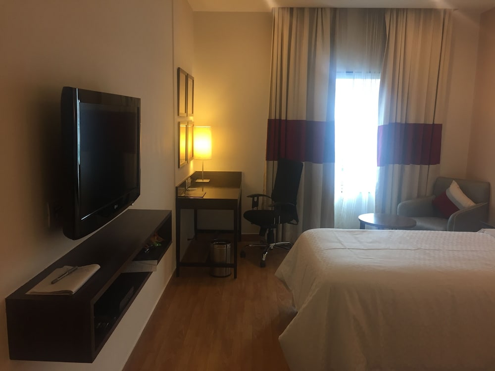 FOUR POINTS BY SHERATON VADODARA 9/22