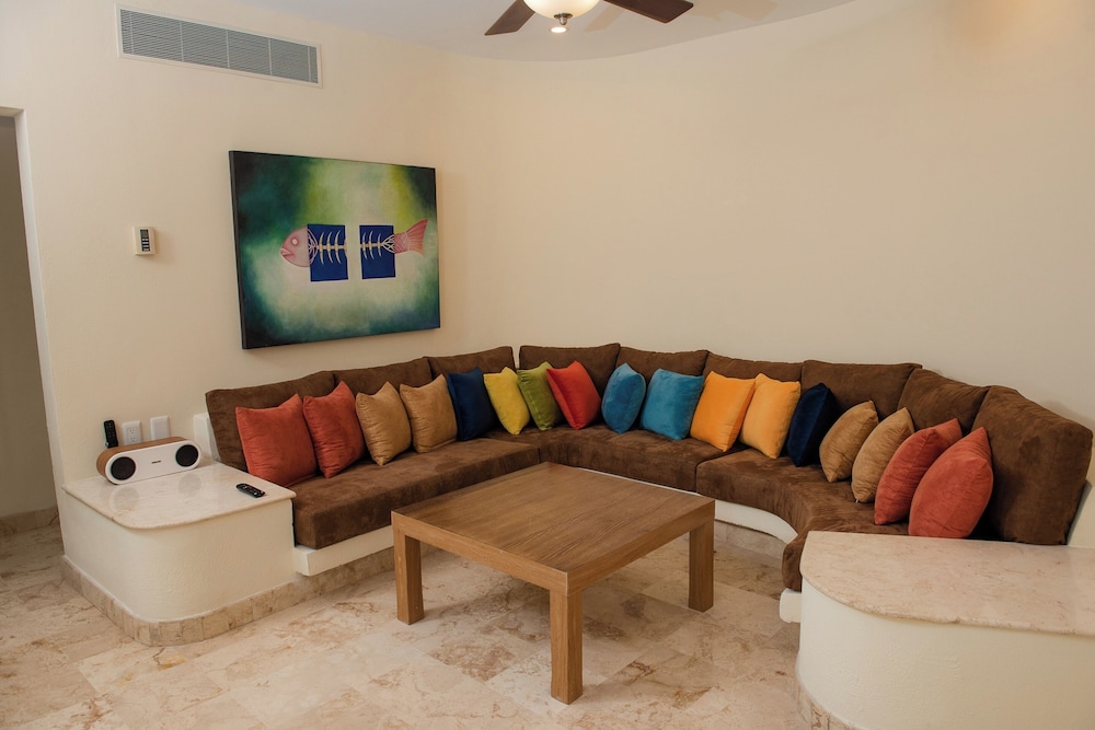 Maya Villa Condo Hotel Beach Club 33/49