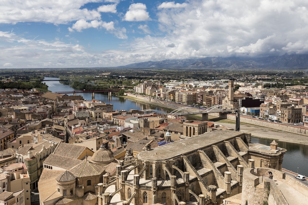 Parador De Tortosa 57/65