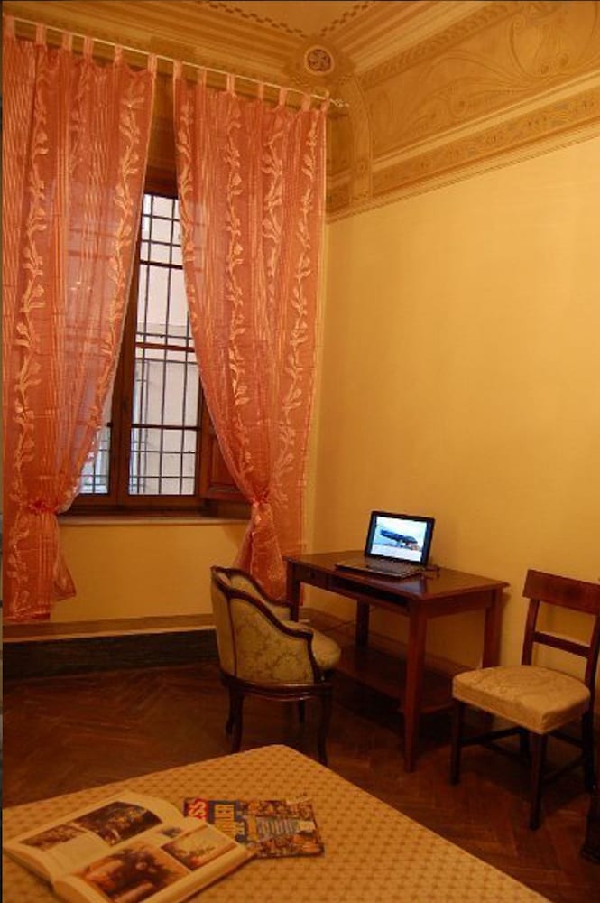 Antica Piazza Dei Miracoli 33/45