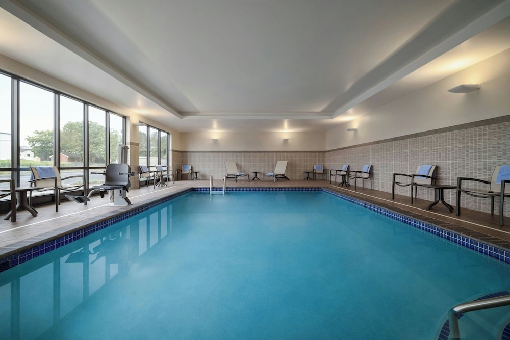 Towneplace Suites By Marriott Lancaster, PA 16/41