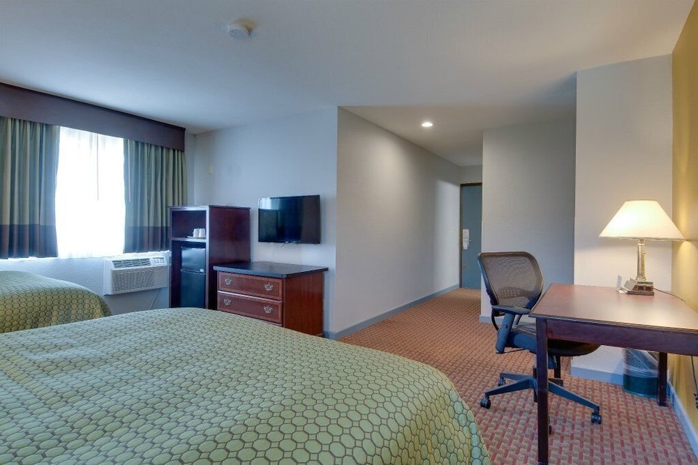 Americas Best Value Inn Hayward 44/57