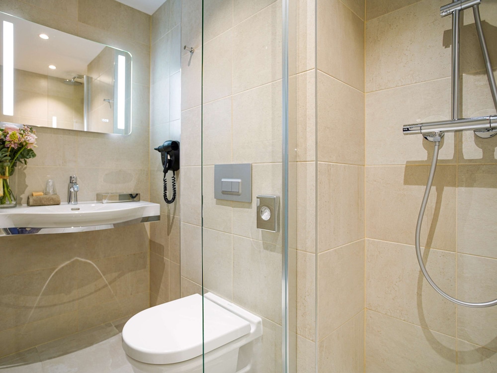 Mercure Rennes Place Bretagne 16/68