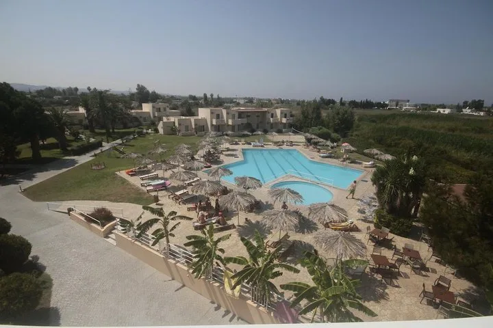 ROSELANDS HOTEL BUNGALOWS 34/43