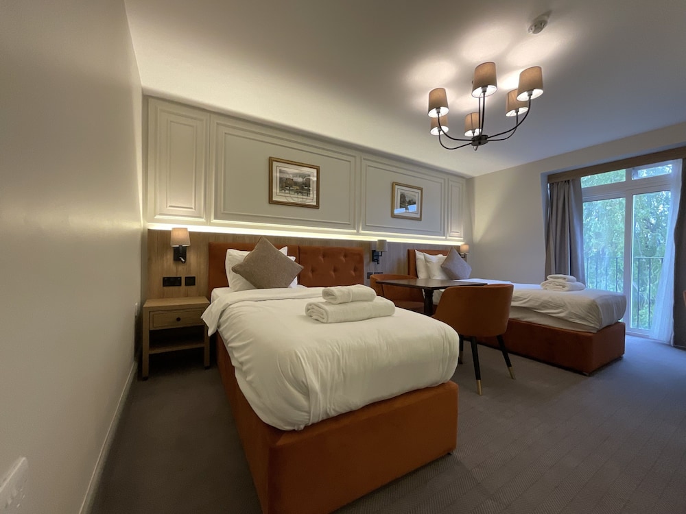 The Old Mill Hotel &amp; Lodge 26/67