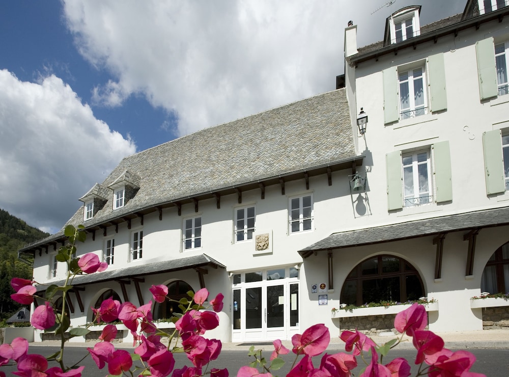 HOTEL LA RIVIERE 5/67