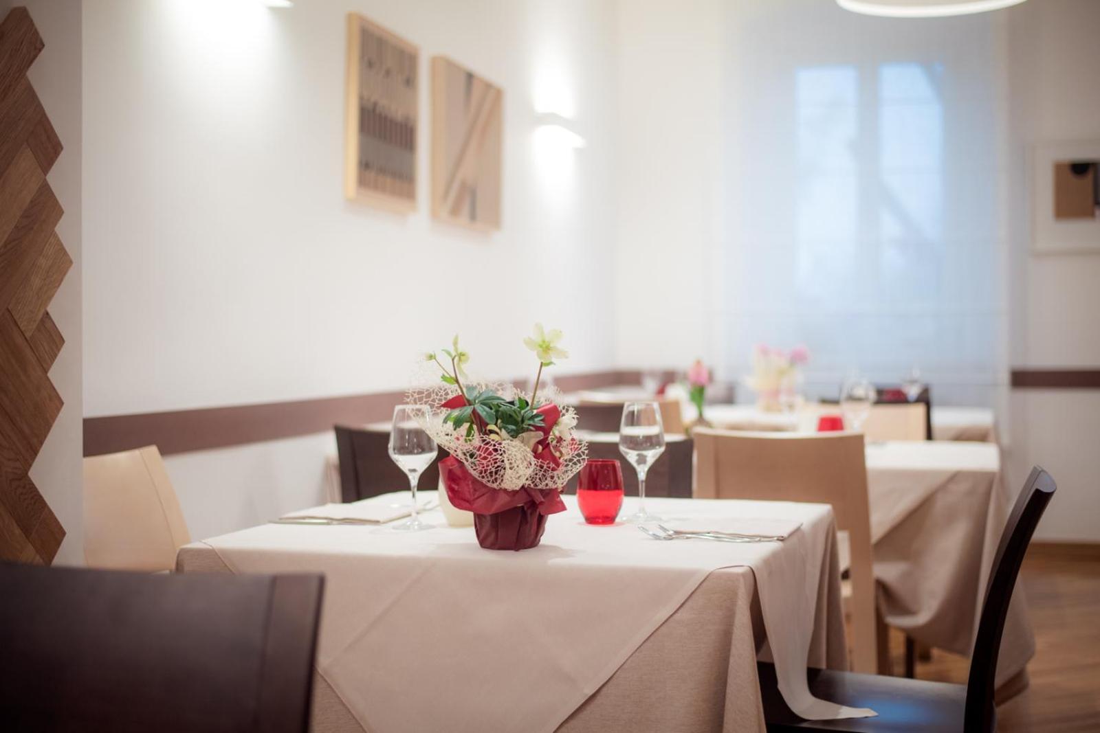 Hotel Valeria 35/46