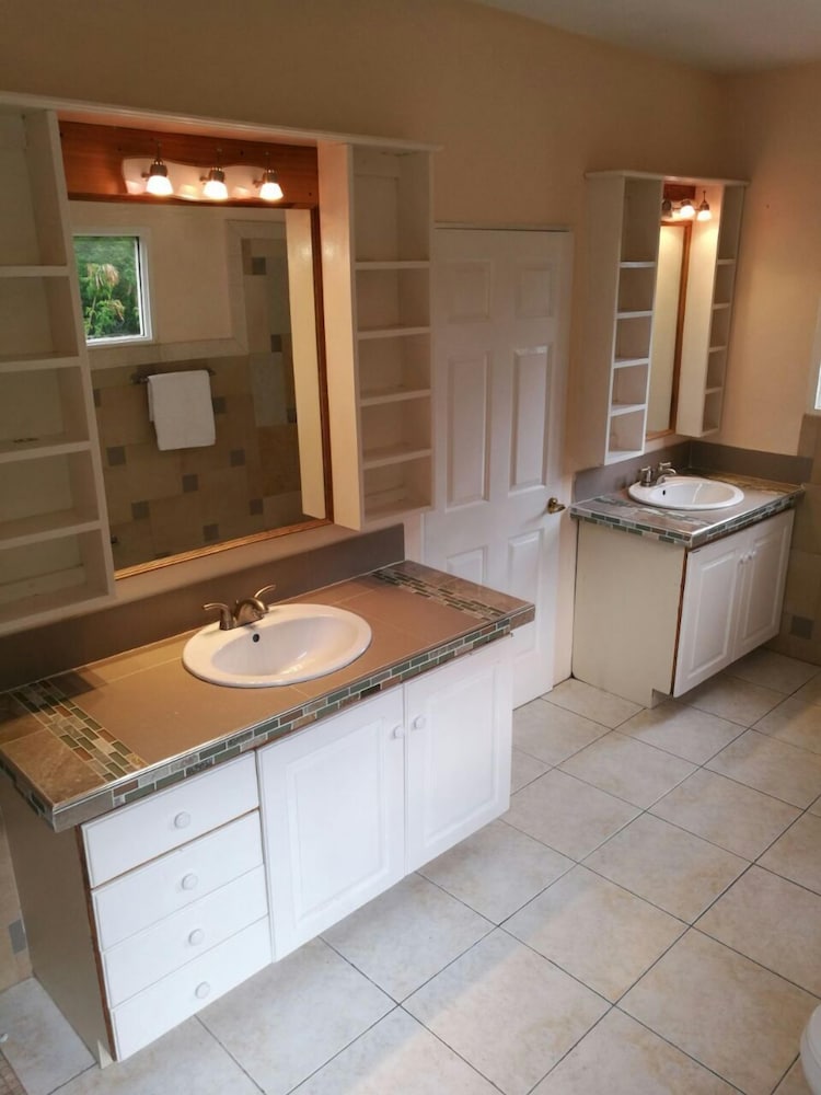 Chancery Hall Hideaway Guest Apt 8/8