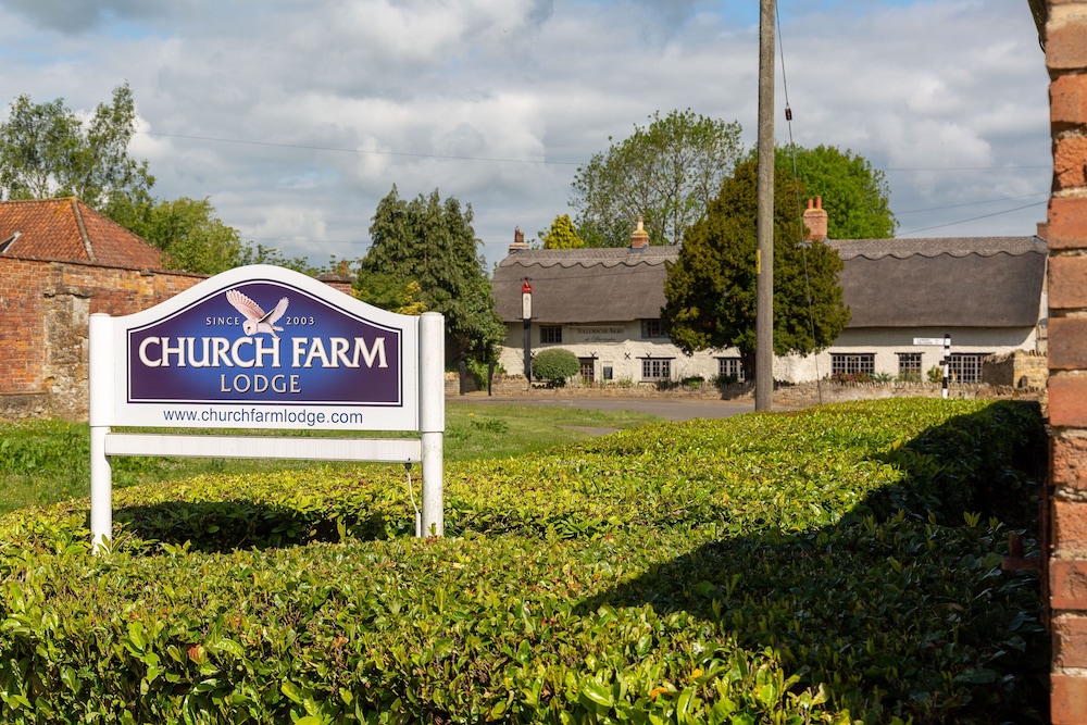 Church Farm Lodge 36/50