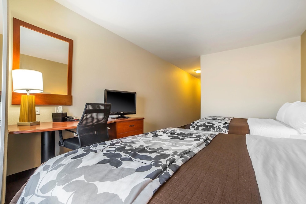 Sleep Inn and Suites Douglas, WY 12/39