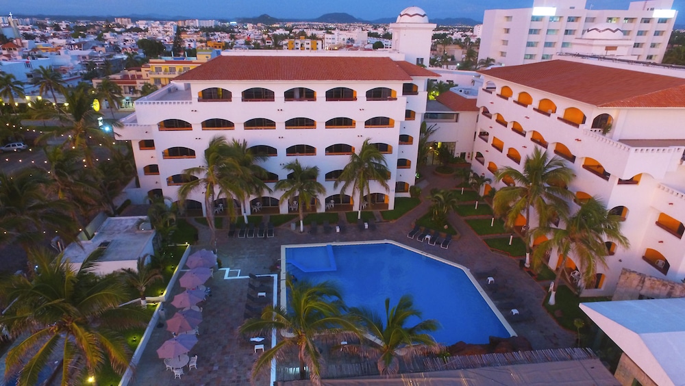 Quijote Inn Hotel 6/67