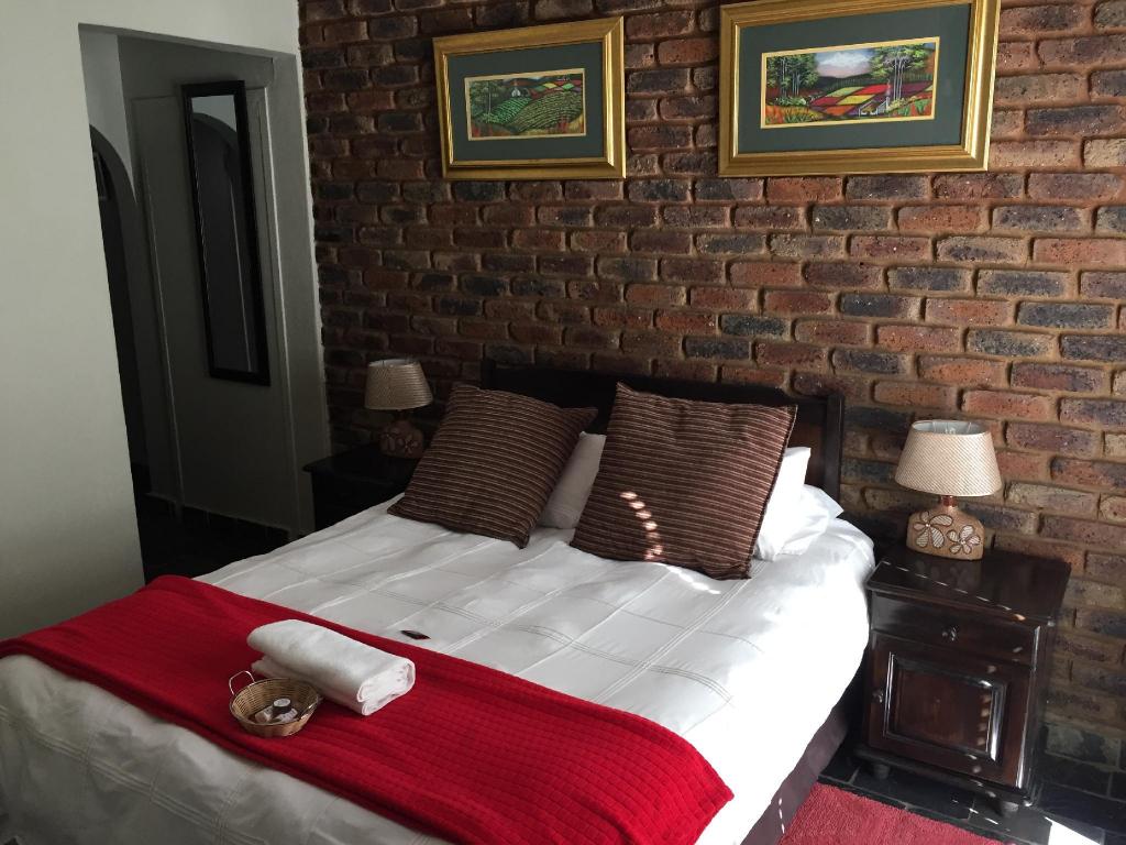 Travellers Nest Guesthouse 12/93