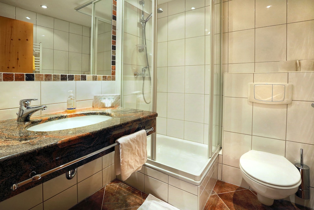HOTEL WALDHOF 49/50