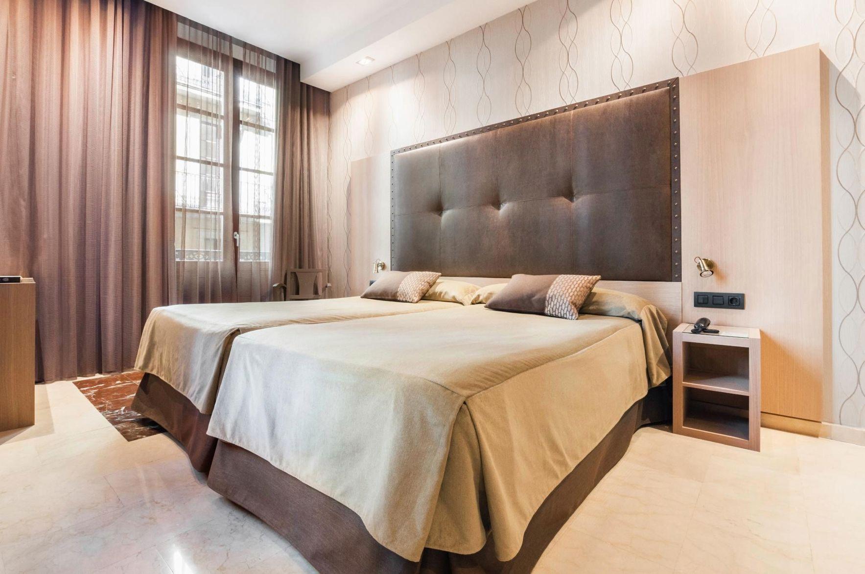 Suite, King Bed