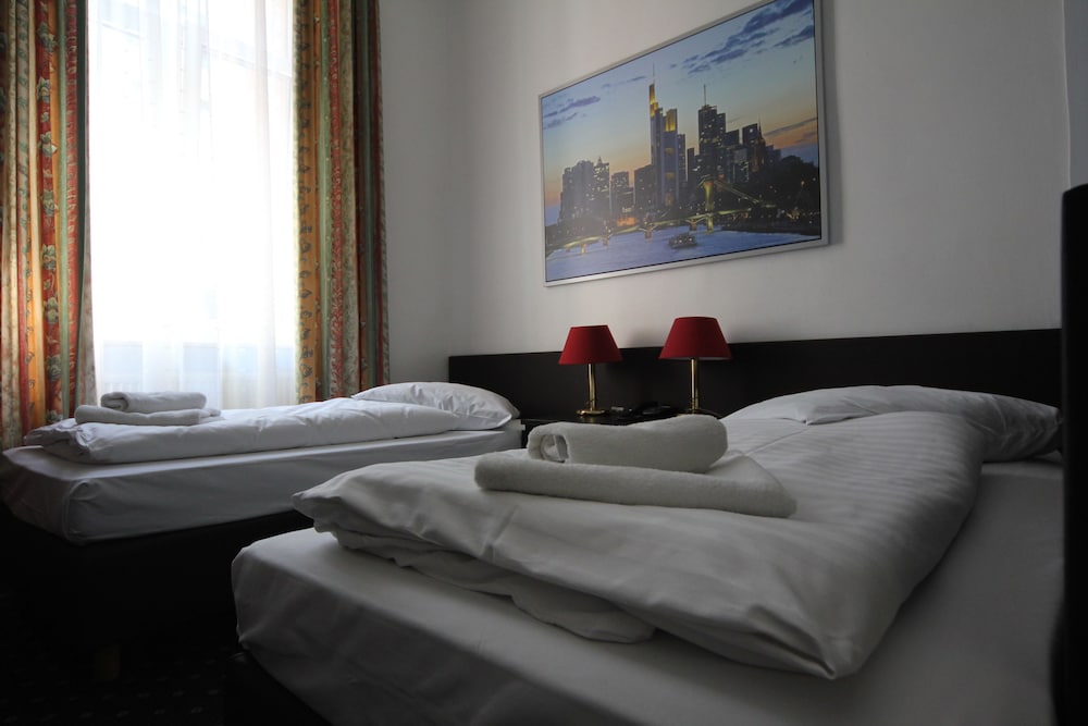 Hotel Carlton 23/50