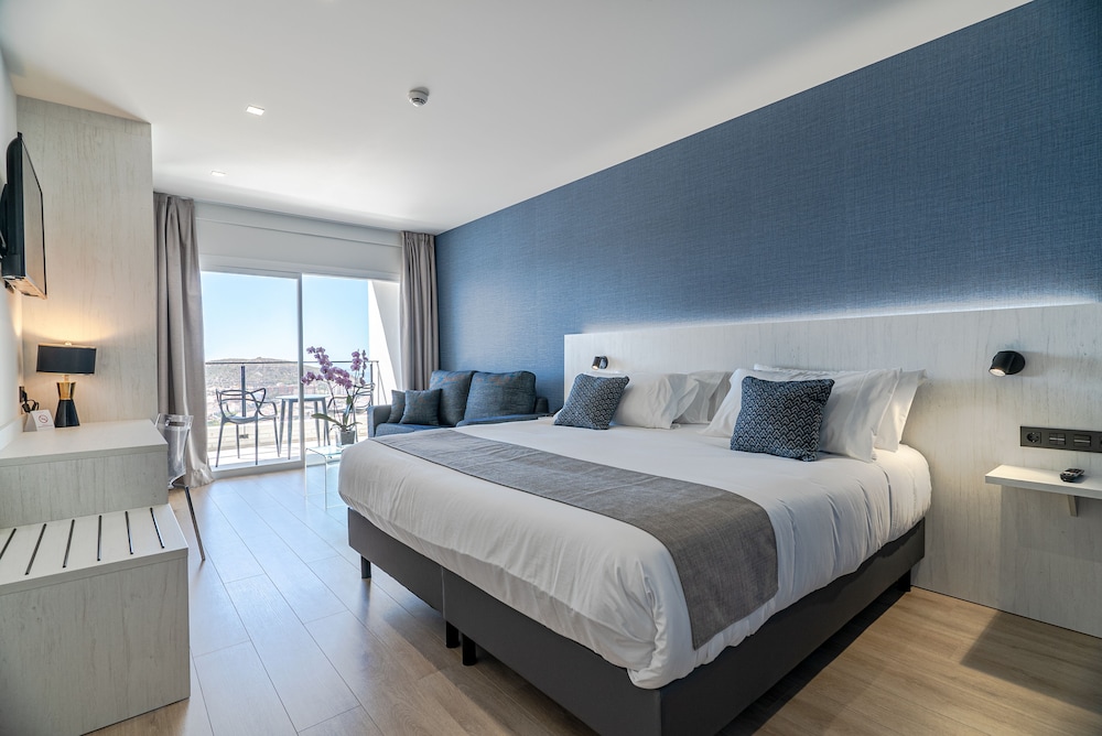 Ramada Resort by Wyndham Puerto de Mazarron 21/67