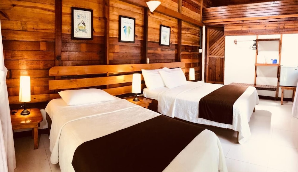 CABANAS AGUA DULCE 4/18