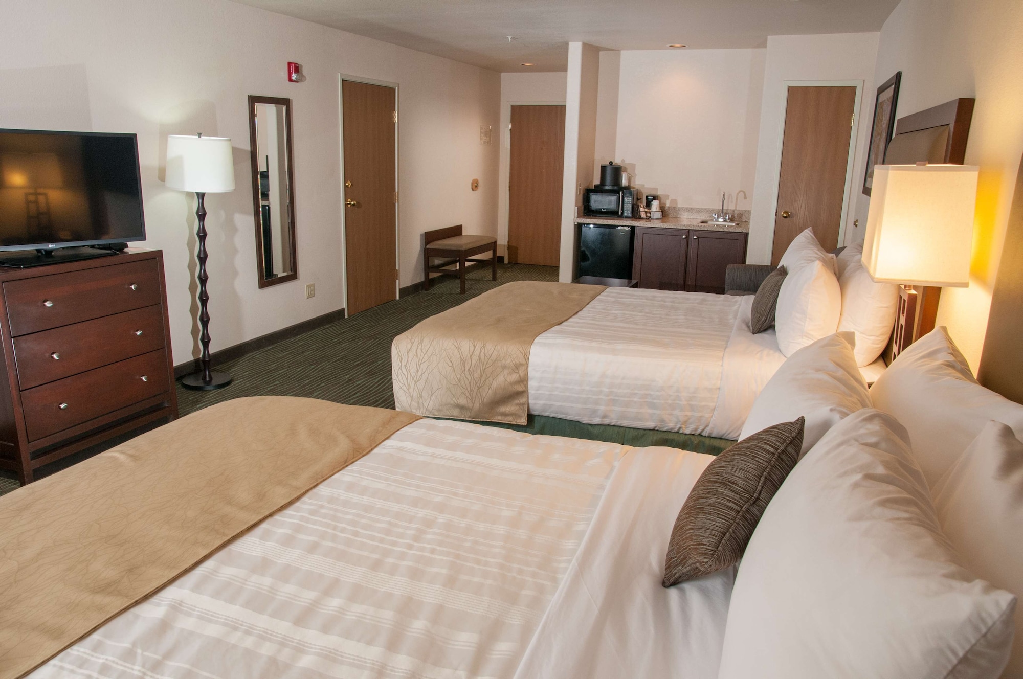 Standard, 2 Queen Beds, Accessible