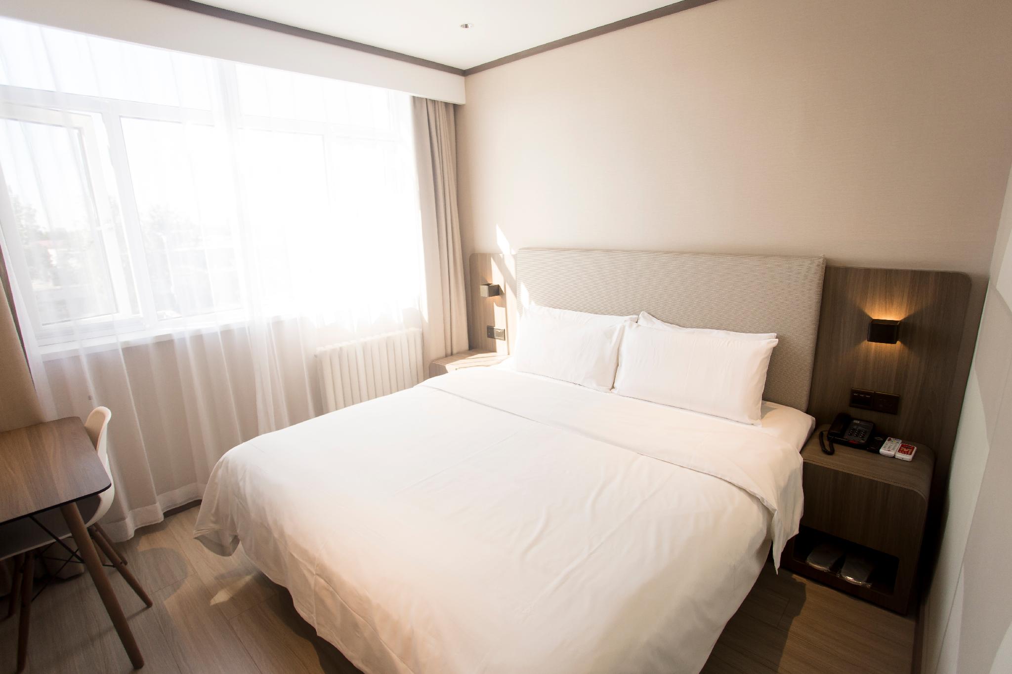 Superior, Queen Bed