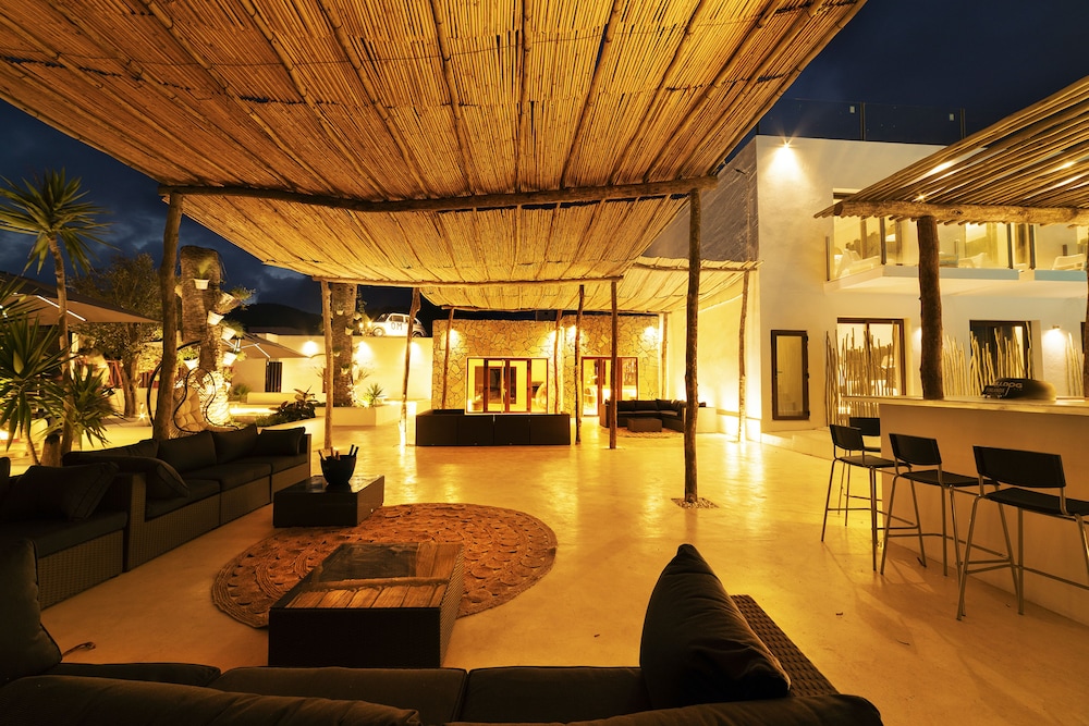 PAIISE Hotels 43/58