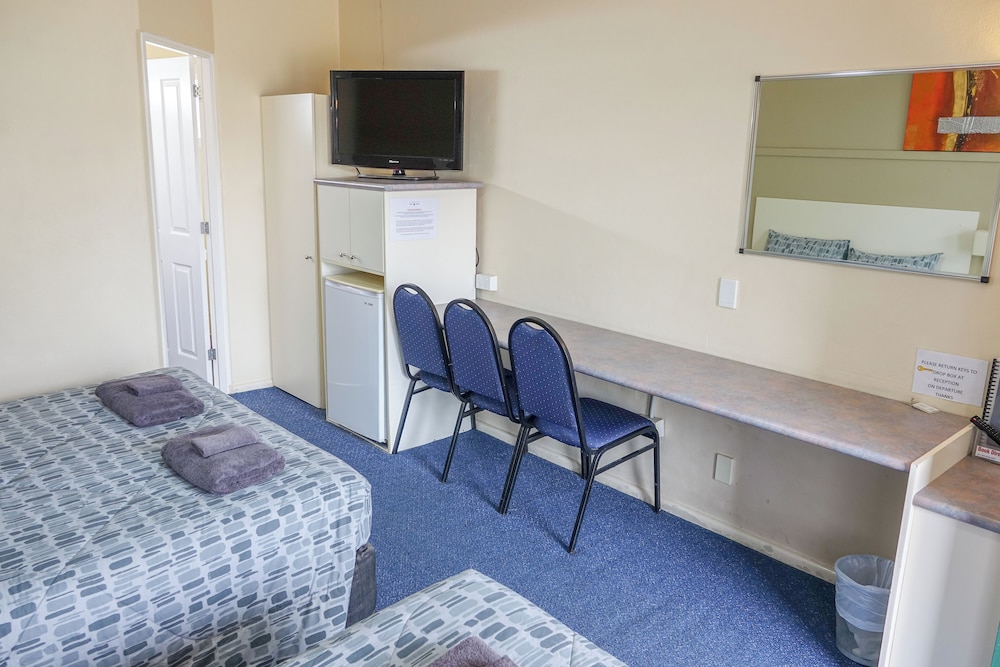 BAIRNSDALE MAIN MOTEL 16/27