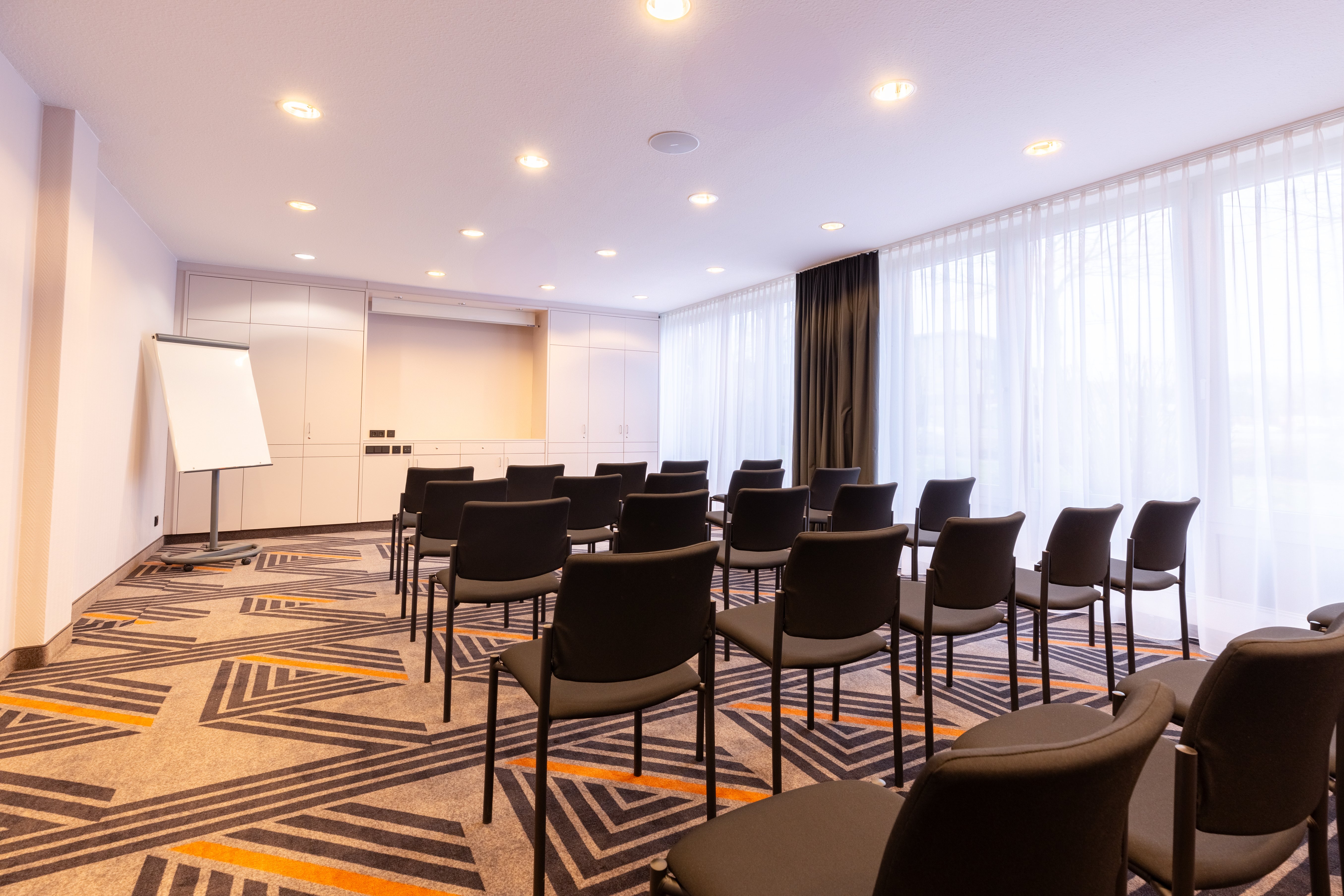 Holiday Inn - the niu, Blade Solingen by IHG 75/80