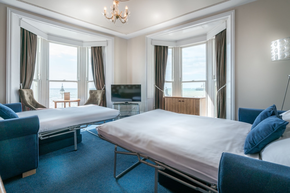 Queens Hotel Brighton 10/84