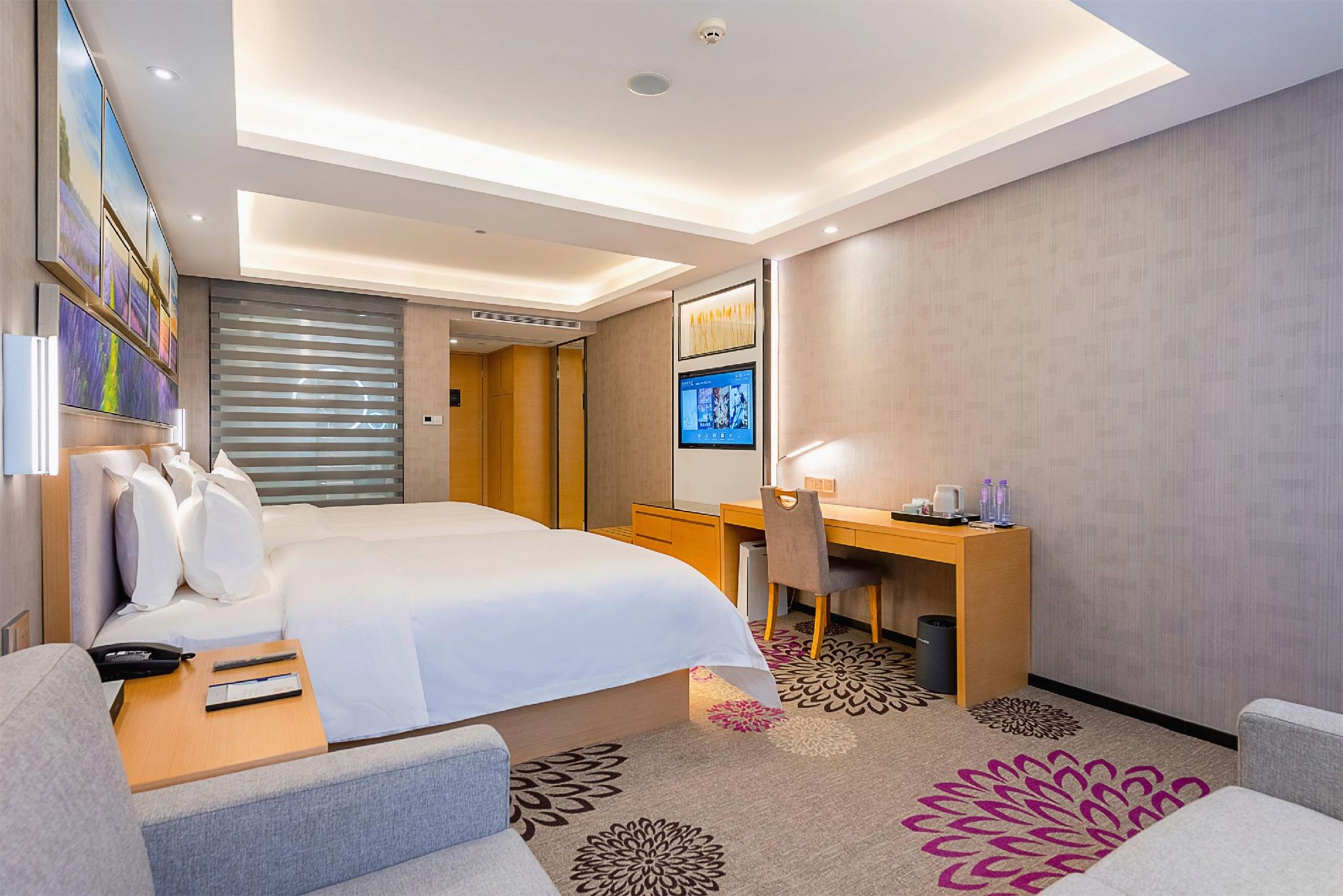Lavande Hotel (Foshan Shunde Ronggui Light Rail Station) 8/23