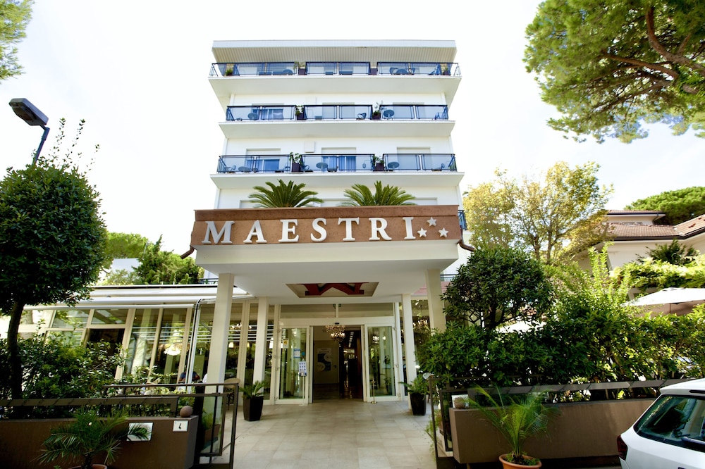 Hotel Maestri 2/50