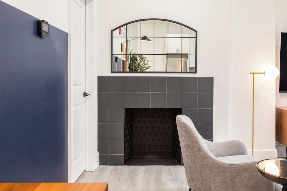 Sosuite at French Quarters - Rittenhouse Square 9/50