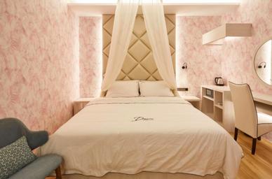 Theme, Lotus, King Bed, Hot Tub