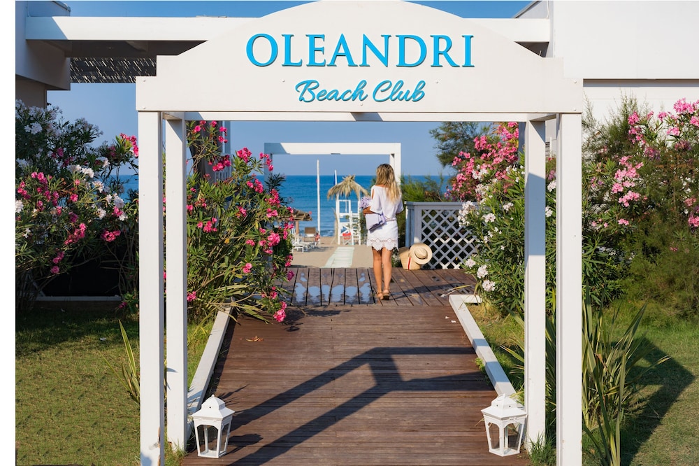 OLEANDRI RESORT 76/81