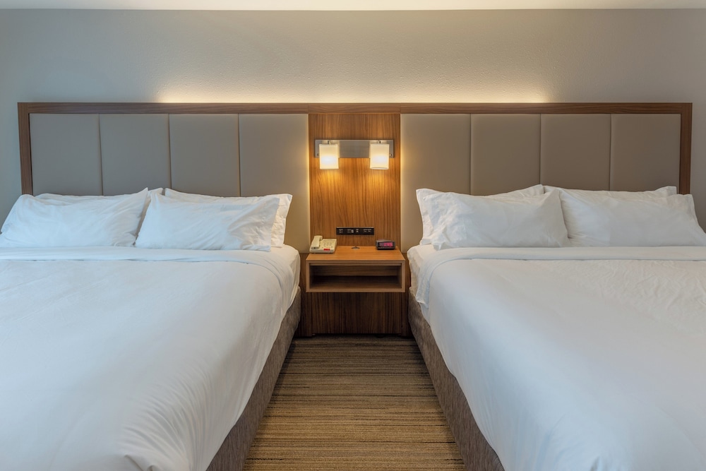 Holiday Inn Express Indianapolis Southeast 29/69