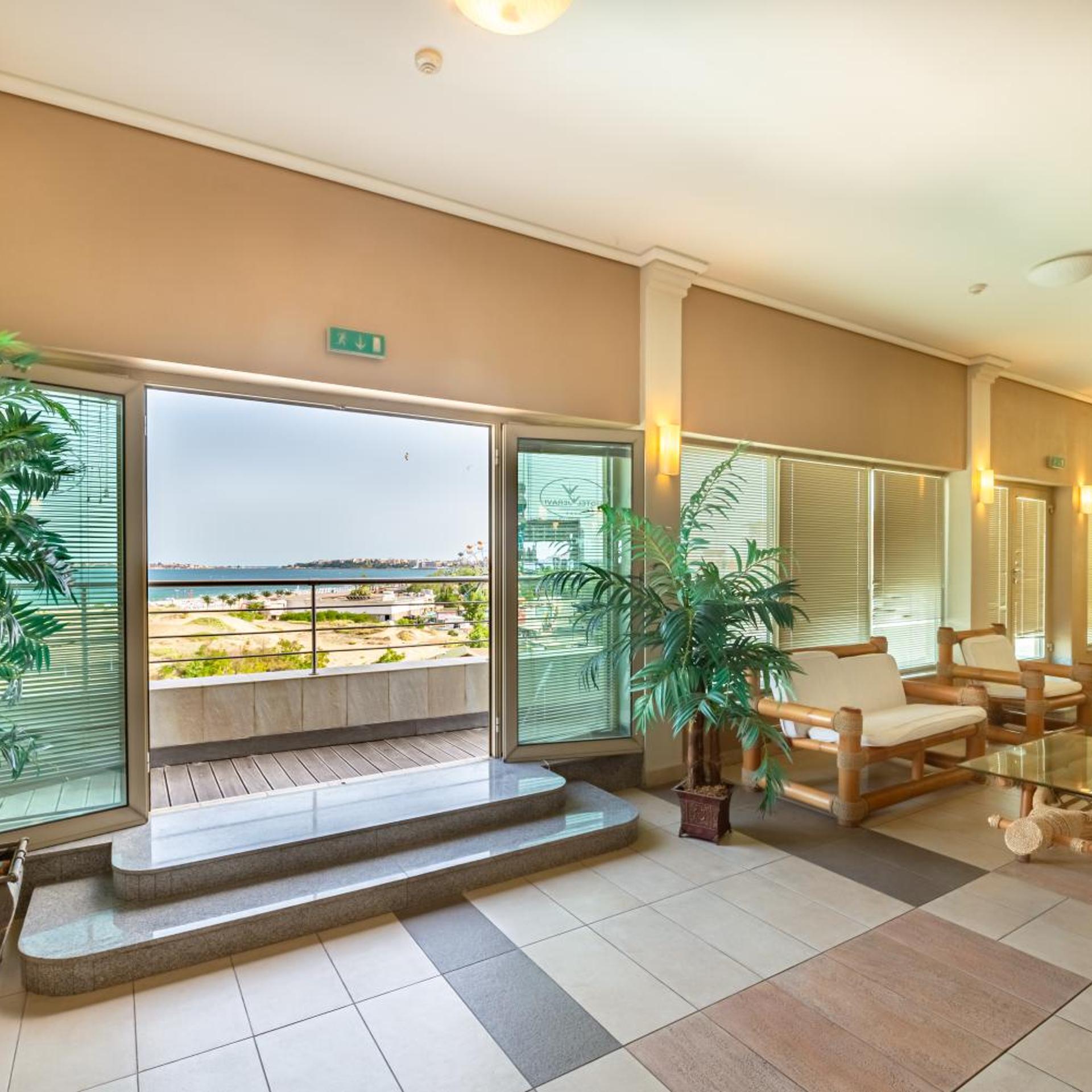Jeravi Hotel 14/56
