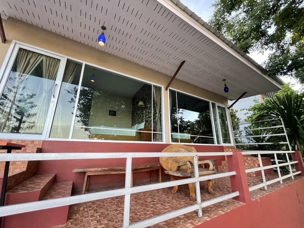 Techno Riverview Resort 1/42