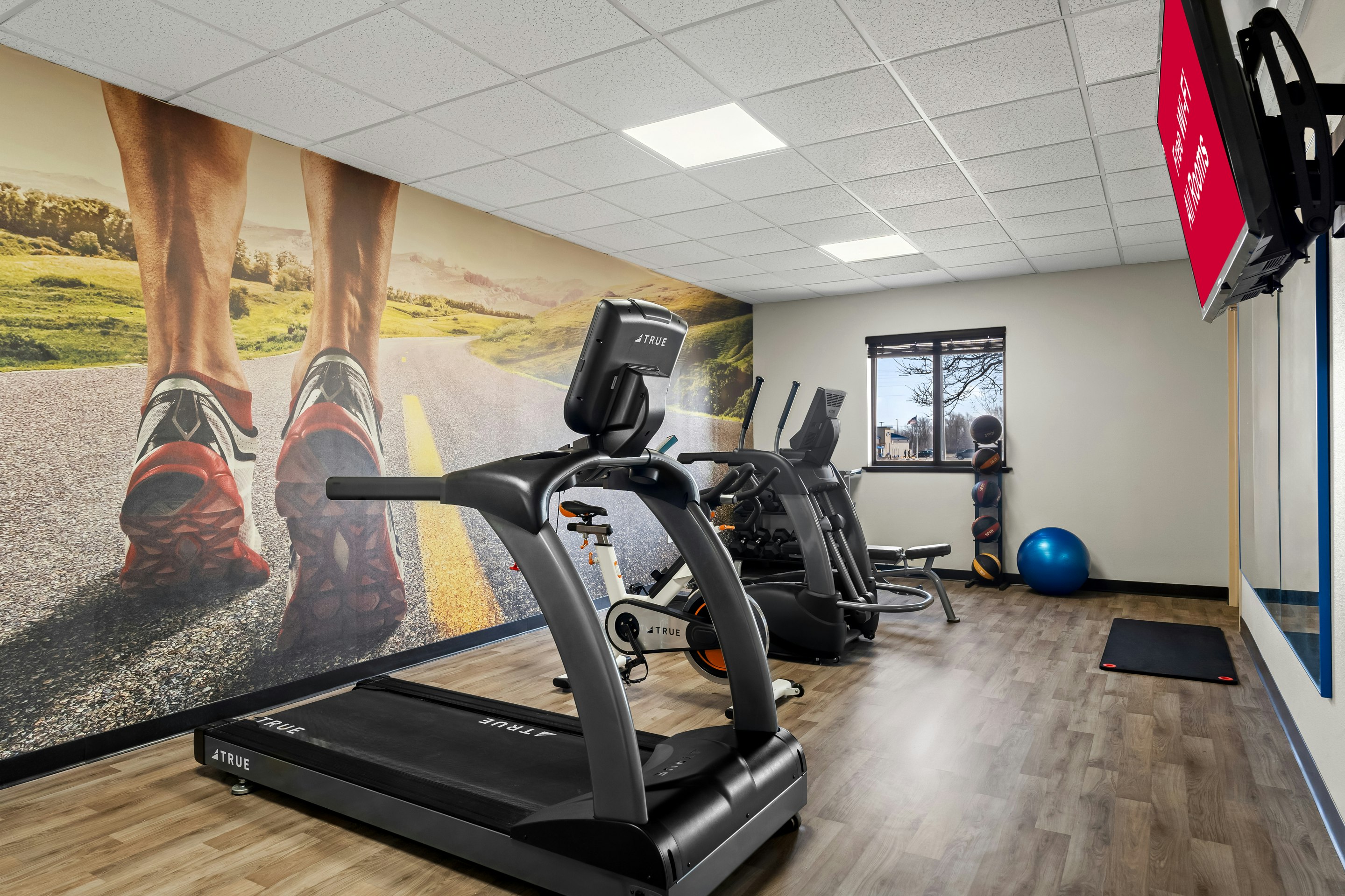 Red Roof Inn & Suites Tomah 30/57